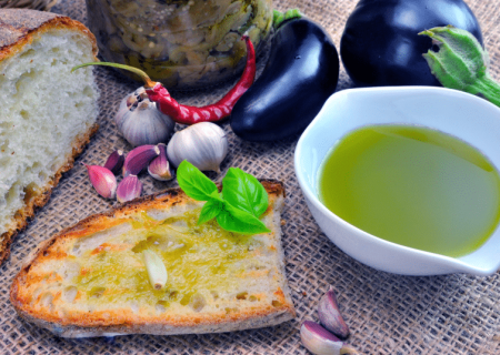 L'Olio extravergine di oliva, caratteristiche e benefici